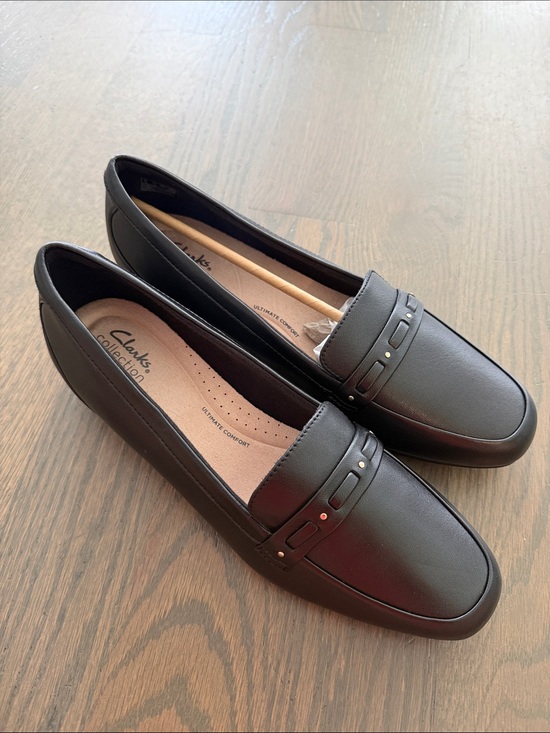 Clarks Shoes - Clarks Woman Black Leather loafers, Clarks Collection Juliet Bay | 11 US